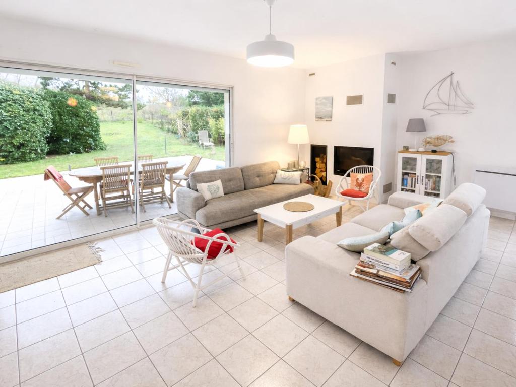 Grande maison près du phare avec Wi-Fi, animaux admis, parking, proche plage pour 8 personnes - FR-1-22-375 - 2