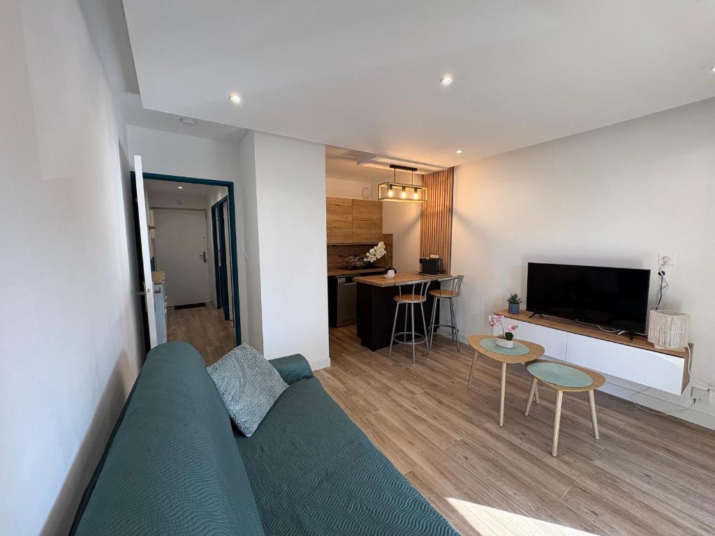Studio avec loggia, clim et parking - 2 pers. - FR-1-466A-58 - 1