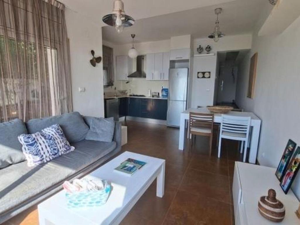 Apartamento reformado con jardín y terraza frente al mar en Cap Ras, cerca de Llançà, acepta mascotas - ES-170-29 - 4
