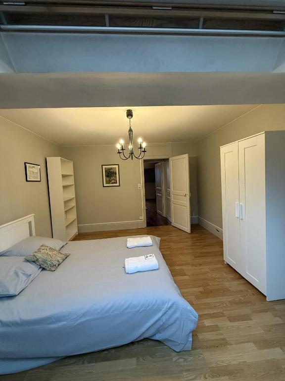 Le Drapeau Dijon-107m²-Spacieux-Tram-6 couchages - 5