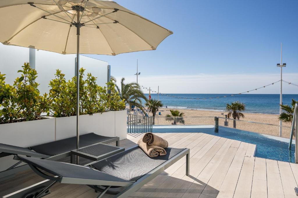 Hotel Cimbel — Beach in Benidorm, Valencian Community