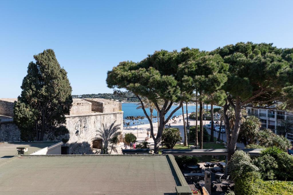 "Philomer Remparts" Art Deco Apartments by Sea and Parc - 3