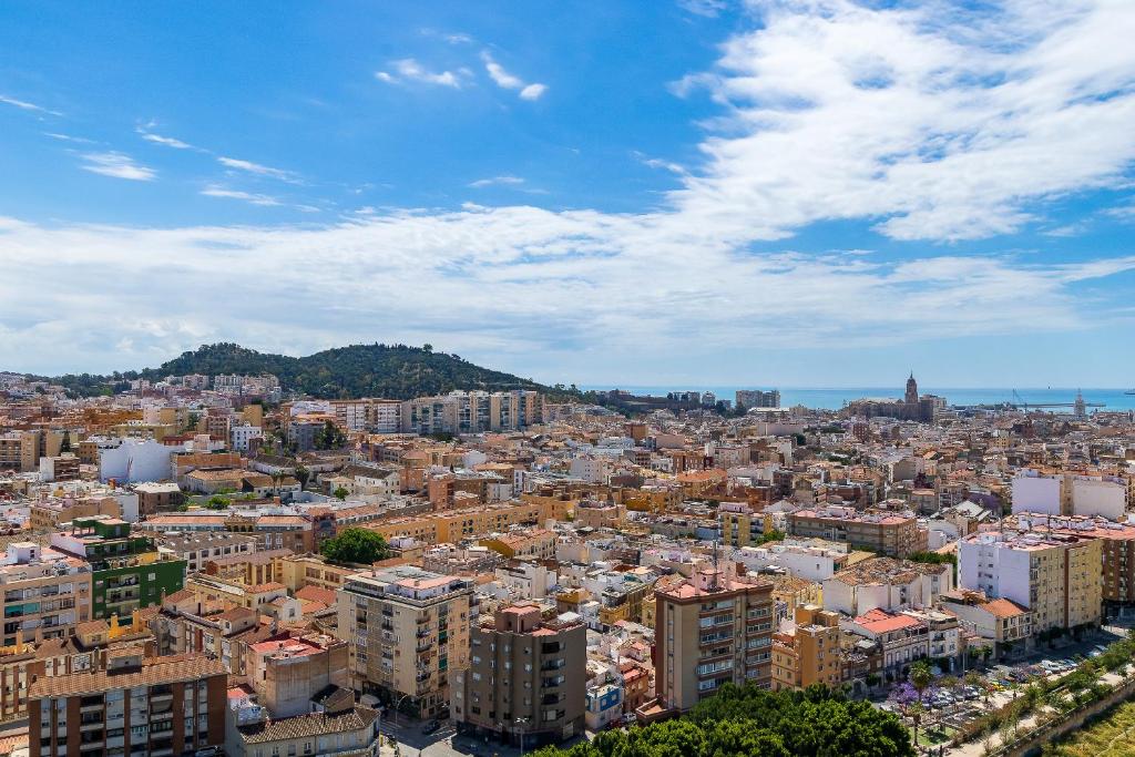 Urban Sky Malaga - Modern Two Bedroom Apartment with Cathedral View - 3