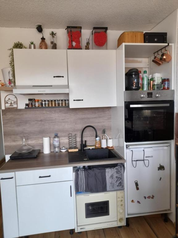 Studio tout équipé vue Marina de Gruissan avec piscine - 2