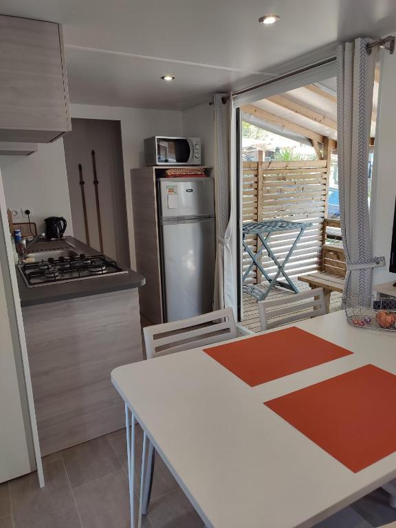 Mobil-home dans camping 4 étoiles entre mer et forêt à Saint-Hilaire de Riez - 3