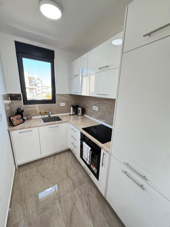 Lux Apartment near Ada Mall & Lake - 2