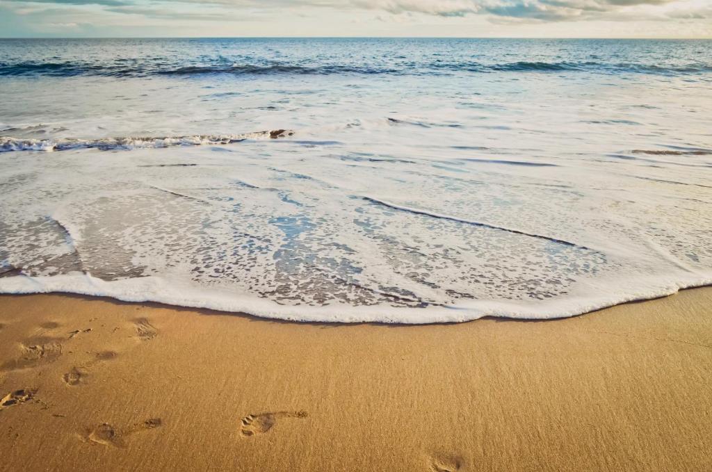 RT-Apartamentos Guinea — Beach in Playa del Ingles, Canary Islands