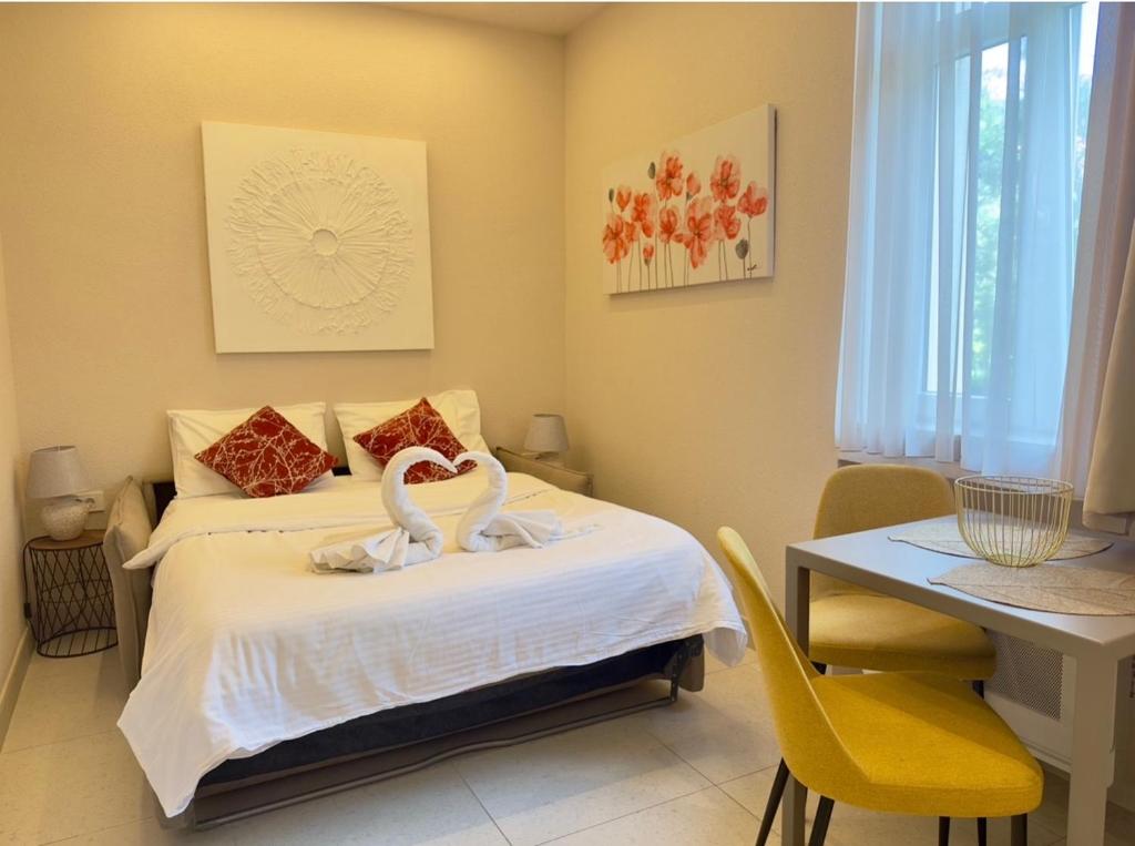 Apartment Dora 1 , on the beach - 1