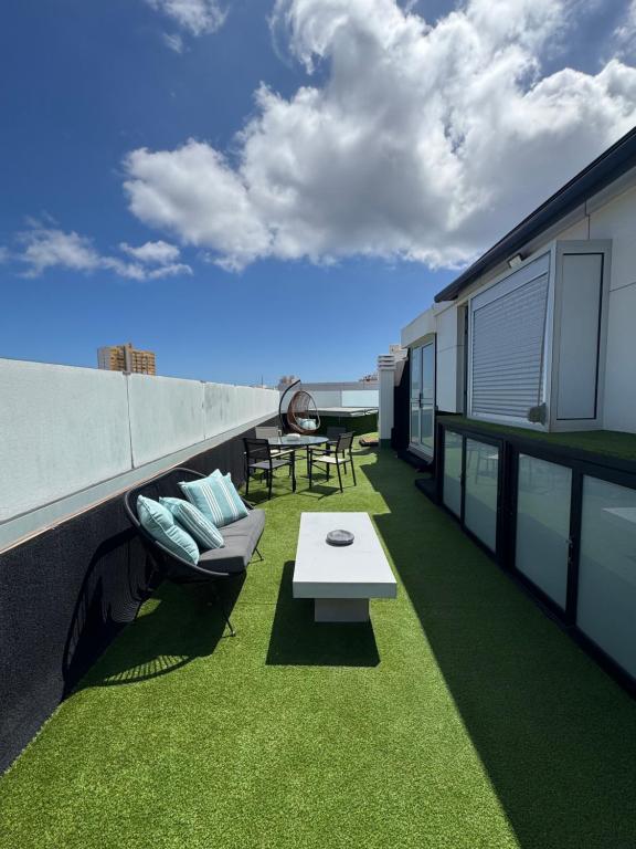Atico con gran terraza - 1