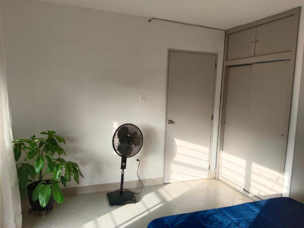 Room un Medellín - Poblado 1 - 5