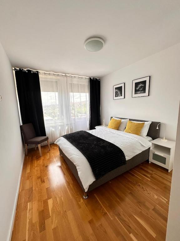 Dvor Center Apartment,14th Floor City View - 3