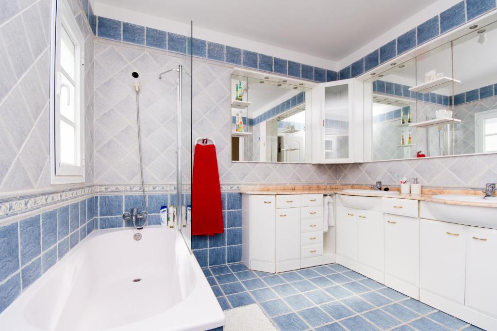 Villa Isla Wonderful 3 Bedroom Villa Private Heated Pool - 5