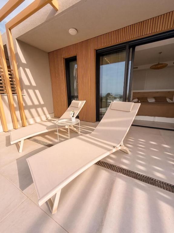 New modern, between Golf & Beach - 2