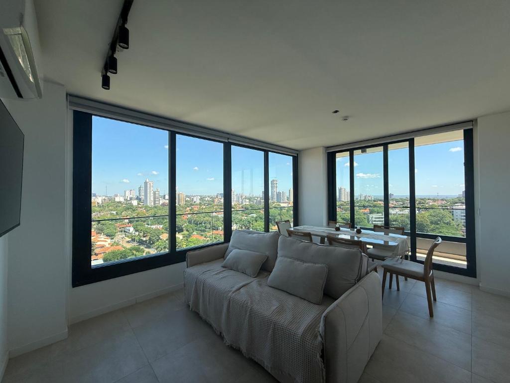 2-Bedroom Apt with PanoramicViews in Feel Building - 4