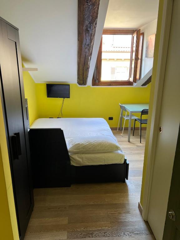 Simple apartment a stone's throw from Porta Susa - 2