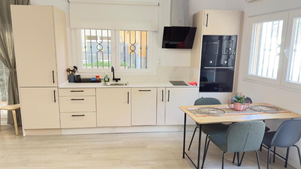 Modern Loft, 10 min Walk to Malaga Old Town - 4
