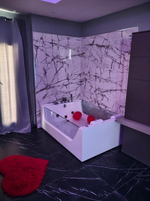 Suite Romantica con Jacuzzi e Sauna - 5