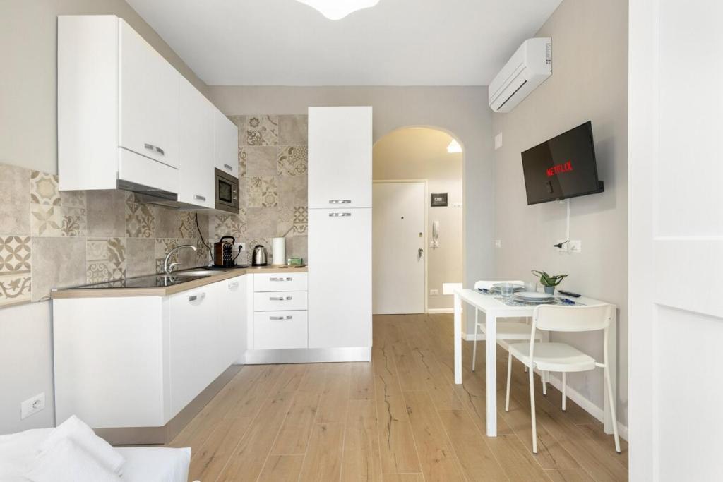 Modern Home Milano with Wi-Fi & AC 15 min to Duomo - 2