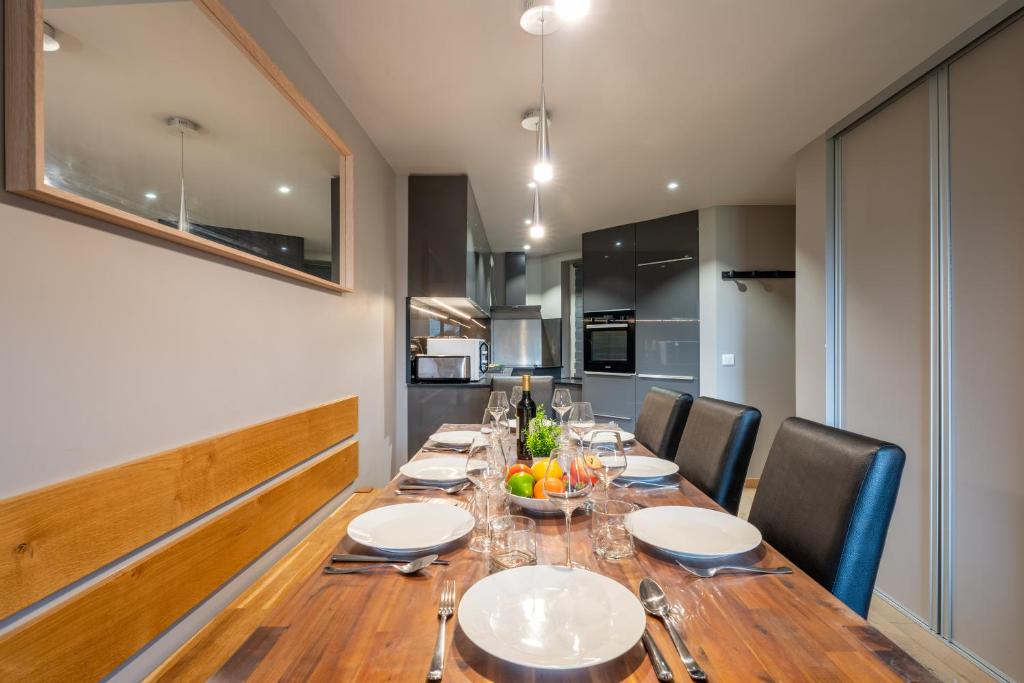 Slope front Ski-In Out Escape Spacious Apartment- In the center of Val Thorens - 5