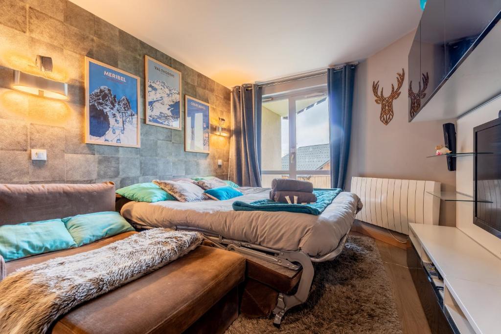 Slope front Ski-In Out Escape Spacious Apartment- In the center of Val Thorens - 1
