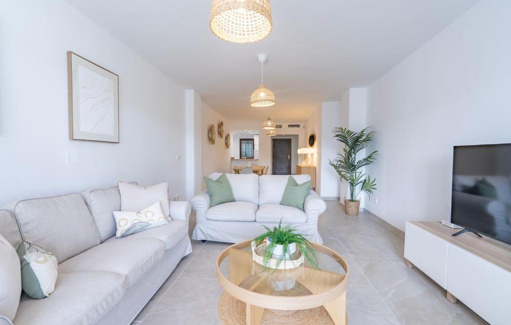 Relaxing Two Bedroom Garden Apartment in Casares Gardens - 1