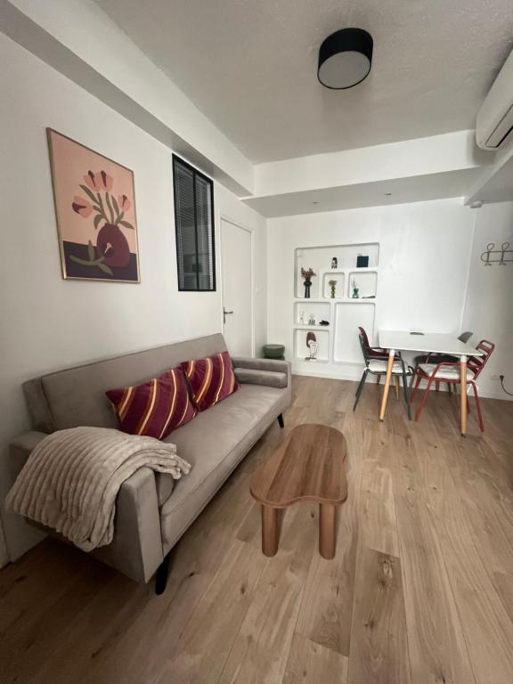 Appartement T3 dans la cité des potiers - 1