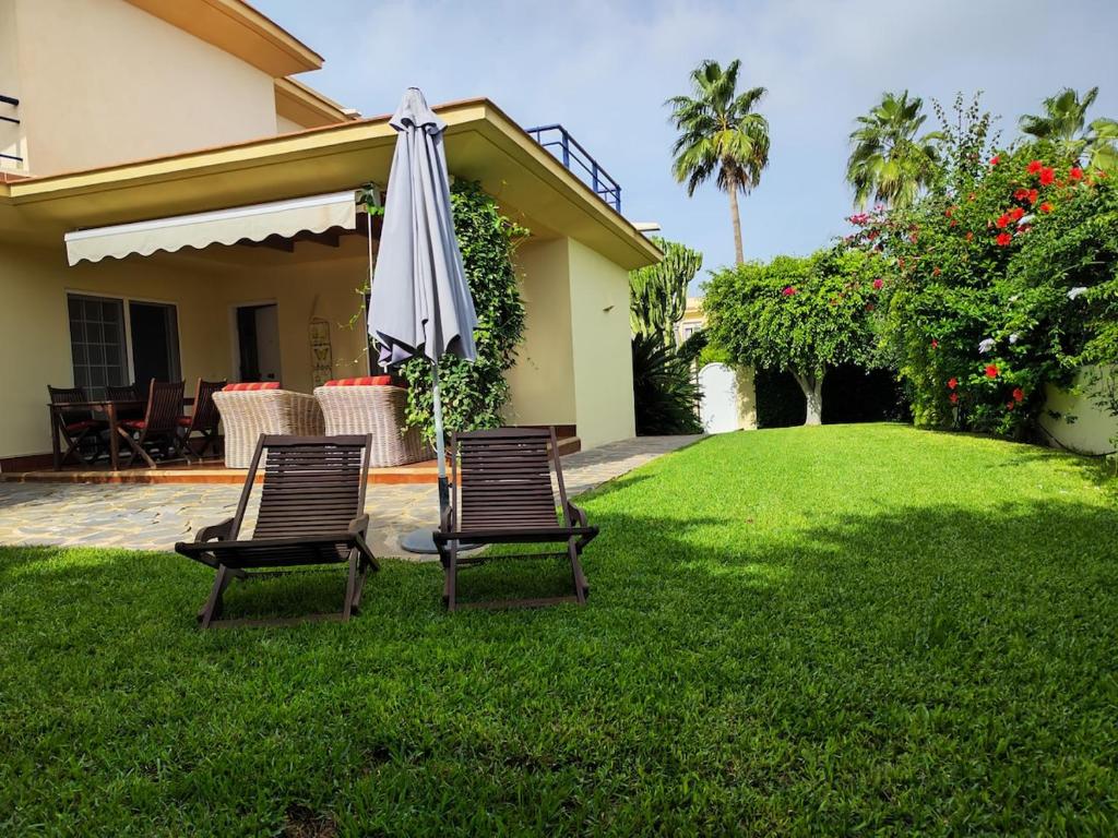 At a walking distance of 300 meters from the beach - 1