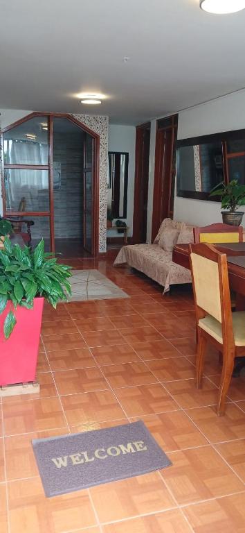 Hogar con jardines amplios cerca al centro 4 pax - 1