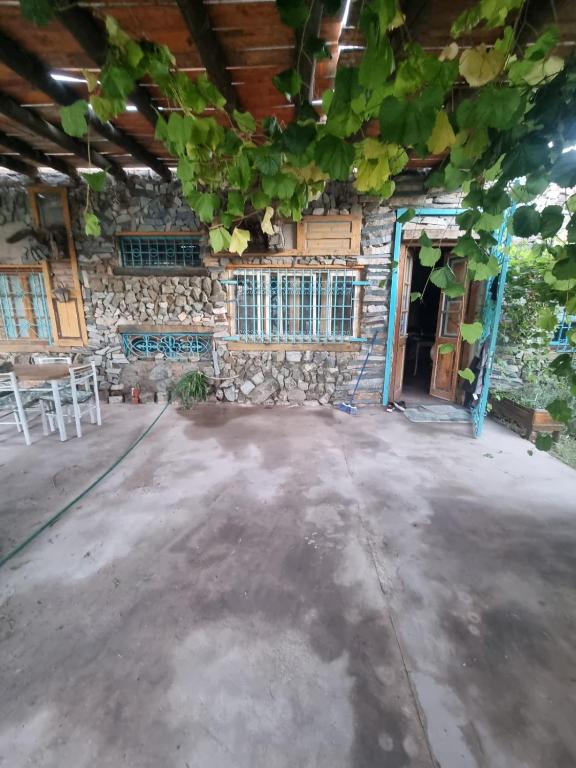 Mountain House with Wonderful View - 4