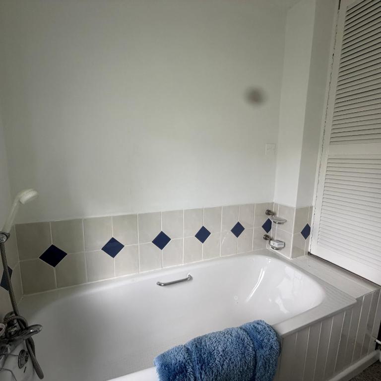Mulberry Lawn Apartments, Brading photo 4
