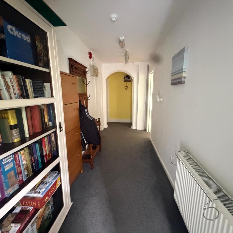 Mulberry Lawn Apartments, Brading photo 8