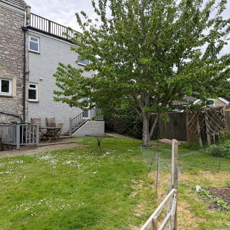 Mulberry Lawn Apartments, Brading photo 6