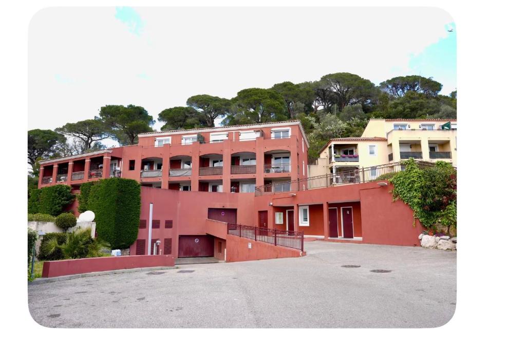 Studio avec terrasse et parking a 15 min Cannes - 4