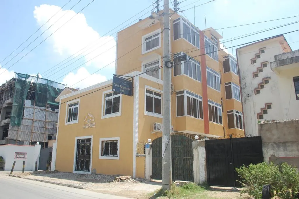 Regency Inn Tudor, hotel in Mwandoni