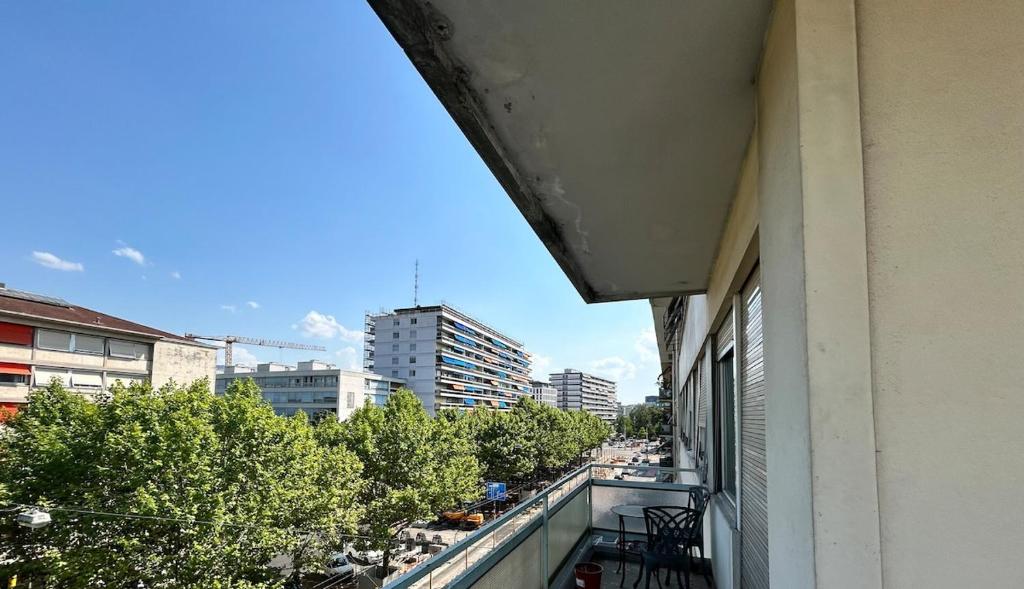 Cozy 1 Bedroom in Central Geneva - 5