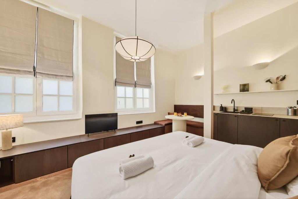 Sublime studio refait par une architecte - Marais - 3