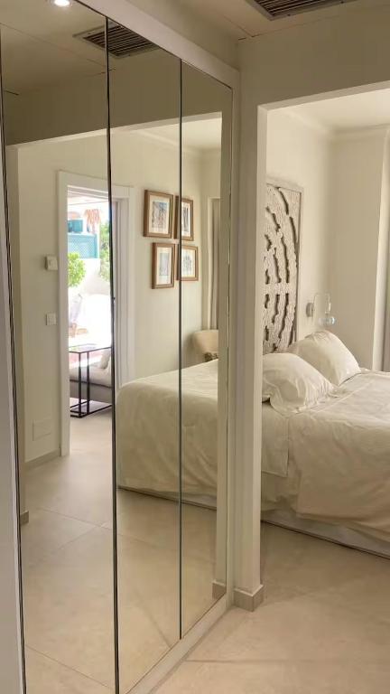 Apartamentos Guadalpin Boutique - 5