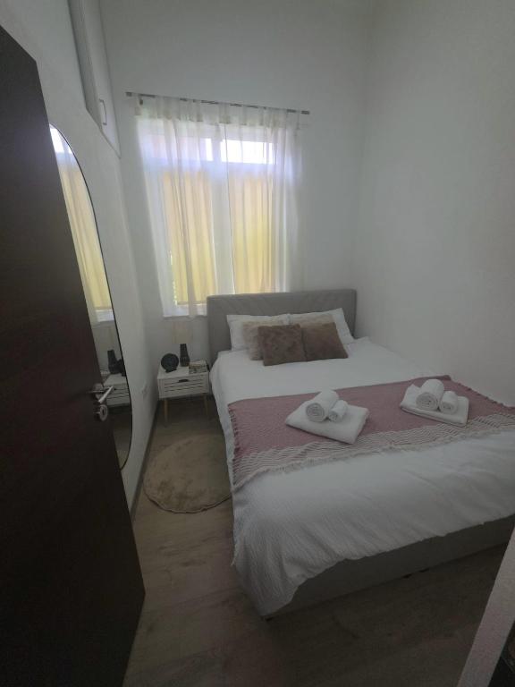 Luxury Old Town Apartment Fireplace, Baščaršija, Fast WiFi - 4