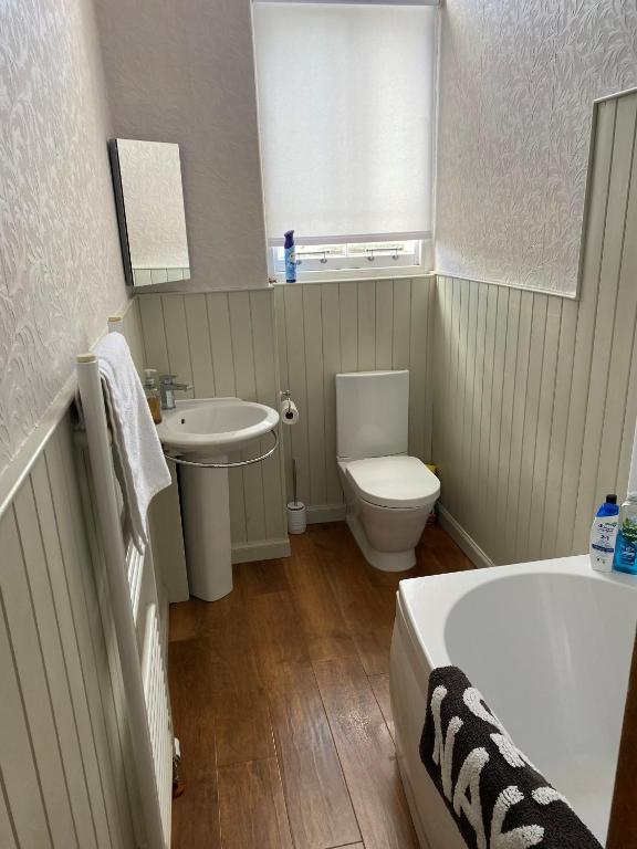 Beautiful 2 Bed Flat Murrayfield Edinburgh photo 8