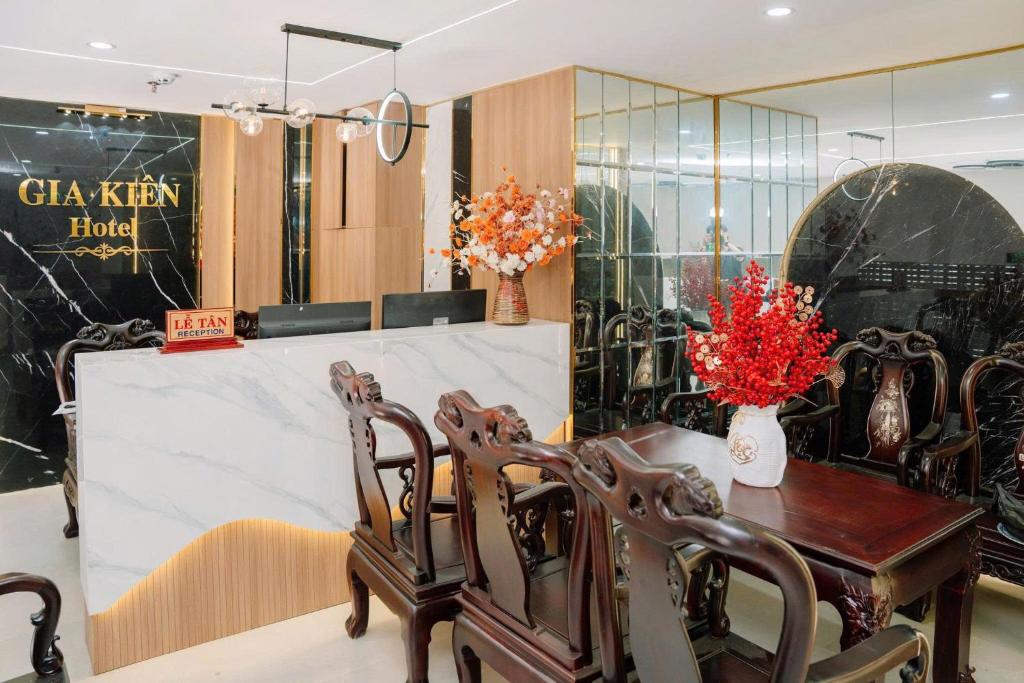Khách sạn Gia Kiên