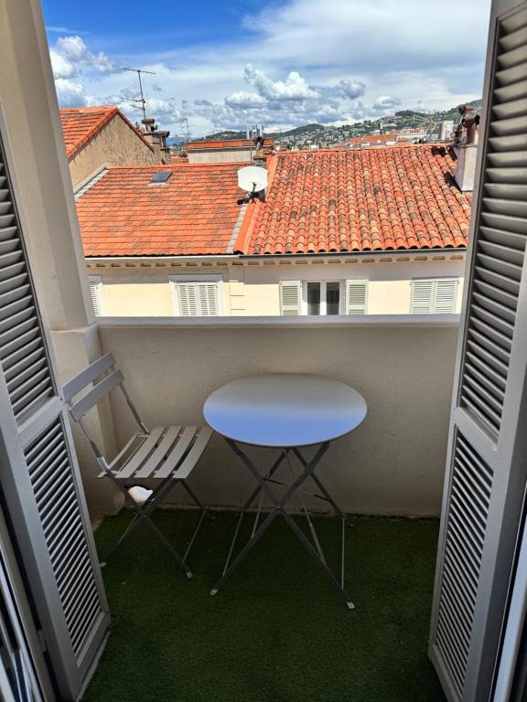 Appartement HOCHE CANNES centre-ville - 1