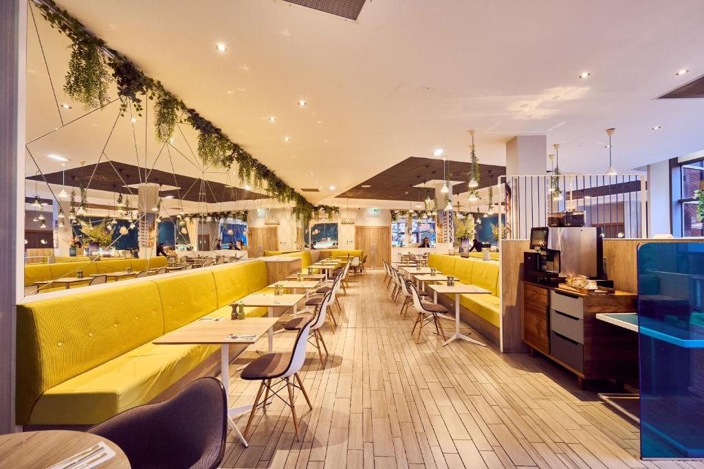Food and beverages,  a&o Manchester City Centre in Manchester