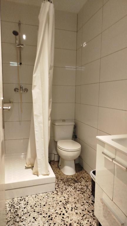 Affordable apartament or rooms in city center - 5