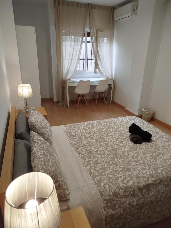 Affordable apartament or rooms in city center - 3
