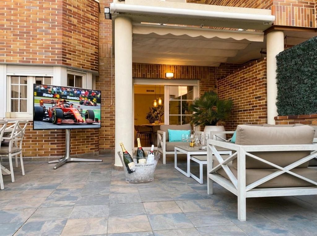 Private F1 House Madrid Direct Track Views - 2