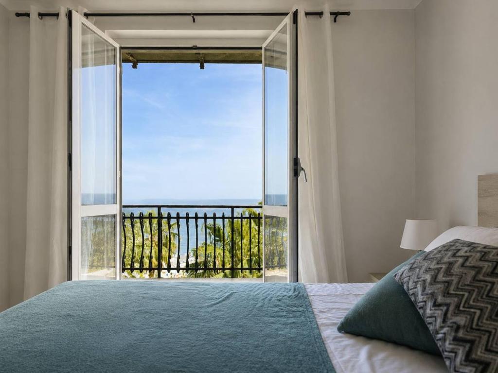 Riviera House - 3