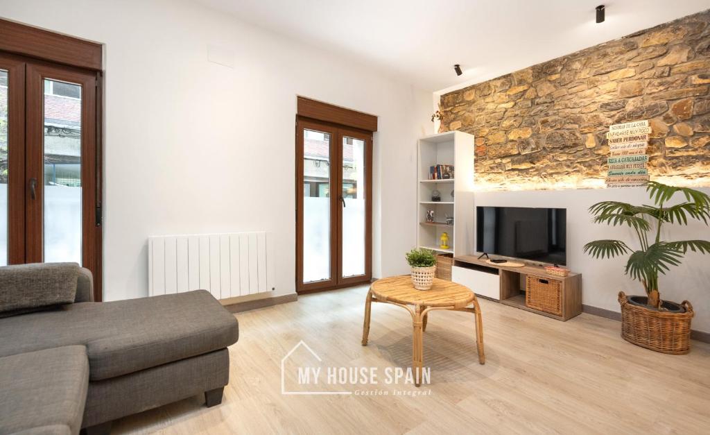 MyHouseSpain - Apartamento renovado en edificio clásico - 2