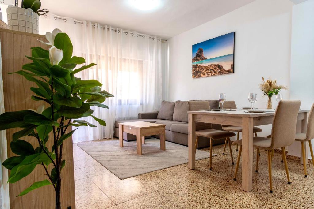 BlueCalp Nur 180m zum Strand, Modern & Zentral - 1