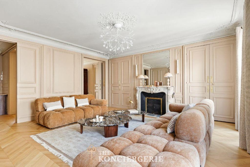 Champs Elysées Luxury Apartment 120 m2 2 Bedrooms AC Lift - 5
