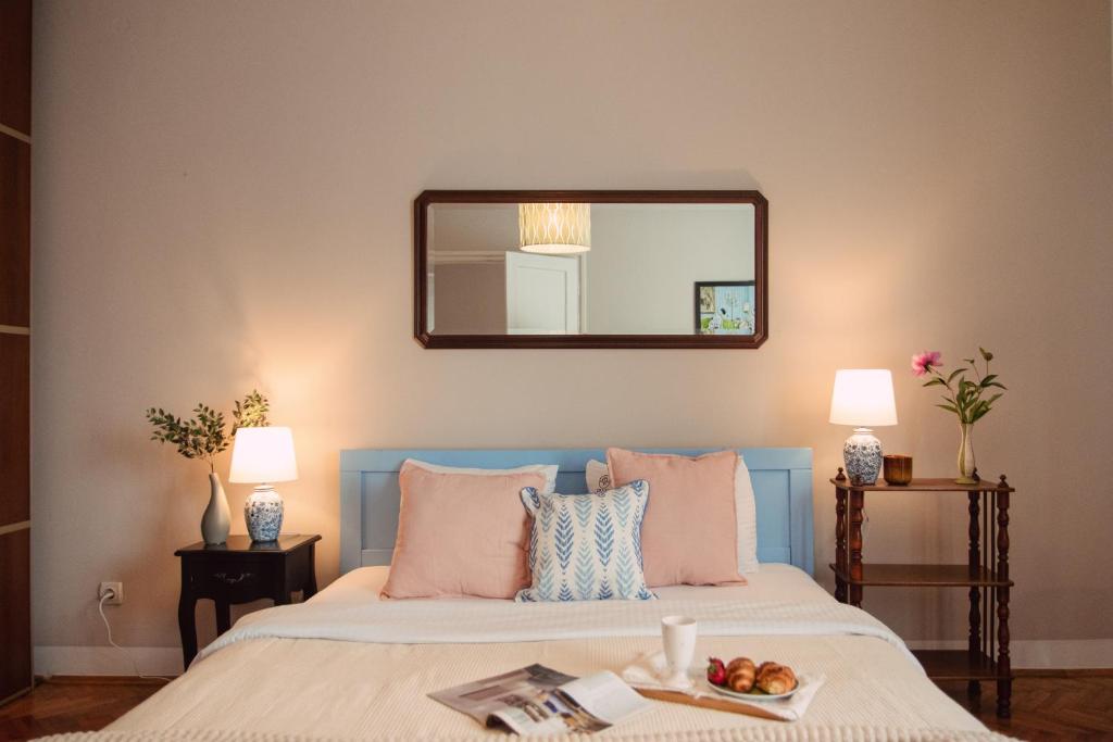 Aesthetic Vintage Central Apartment - 3